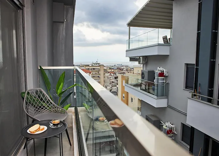 Casarte Luxury Penthouse #free Parking# By Binobi!